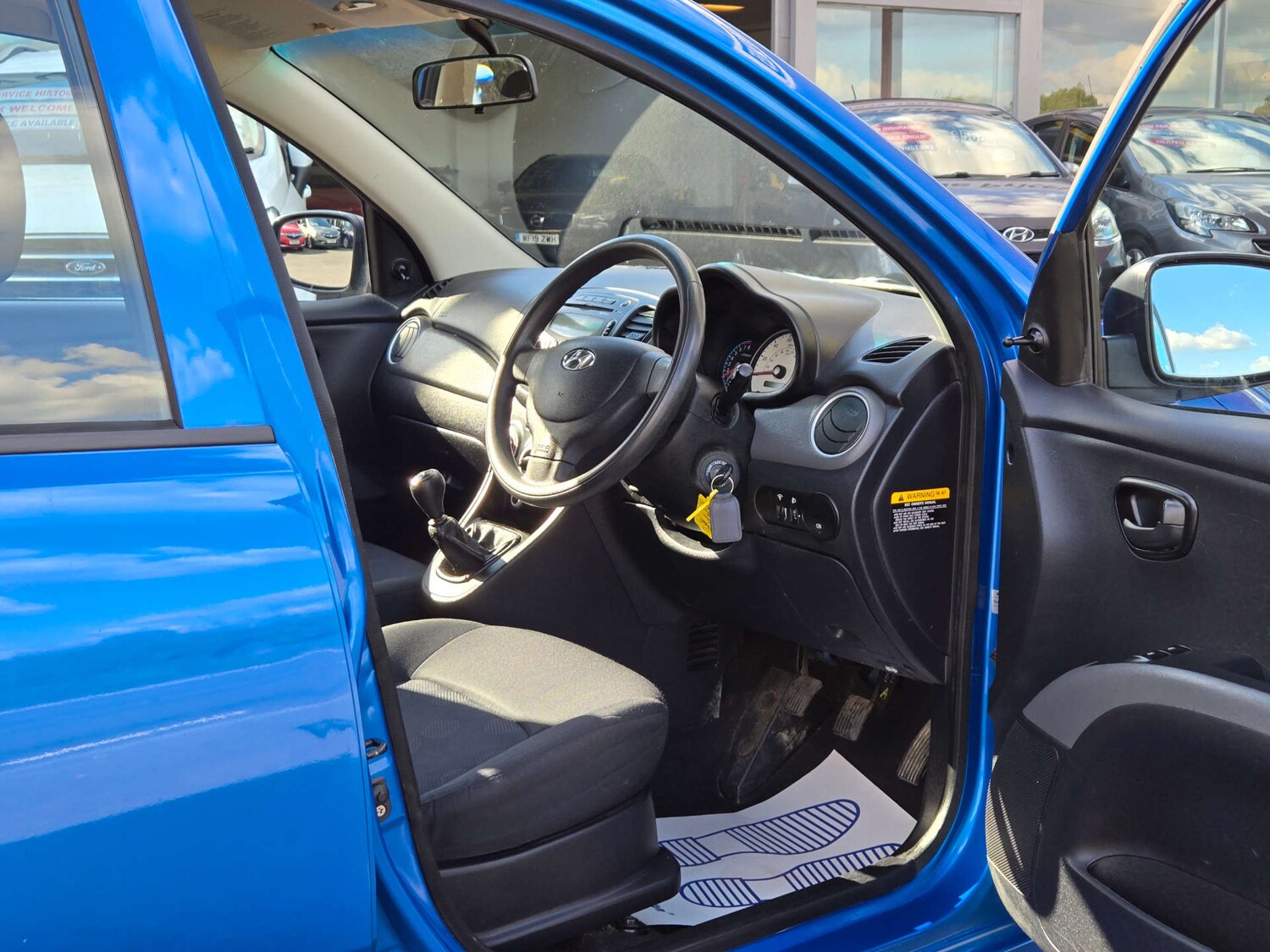 Used Hyundai i10 2010 for sale - 76278385: Photo 16