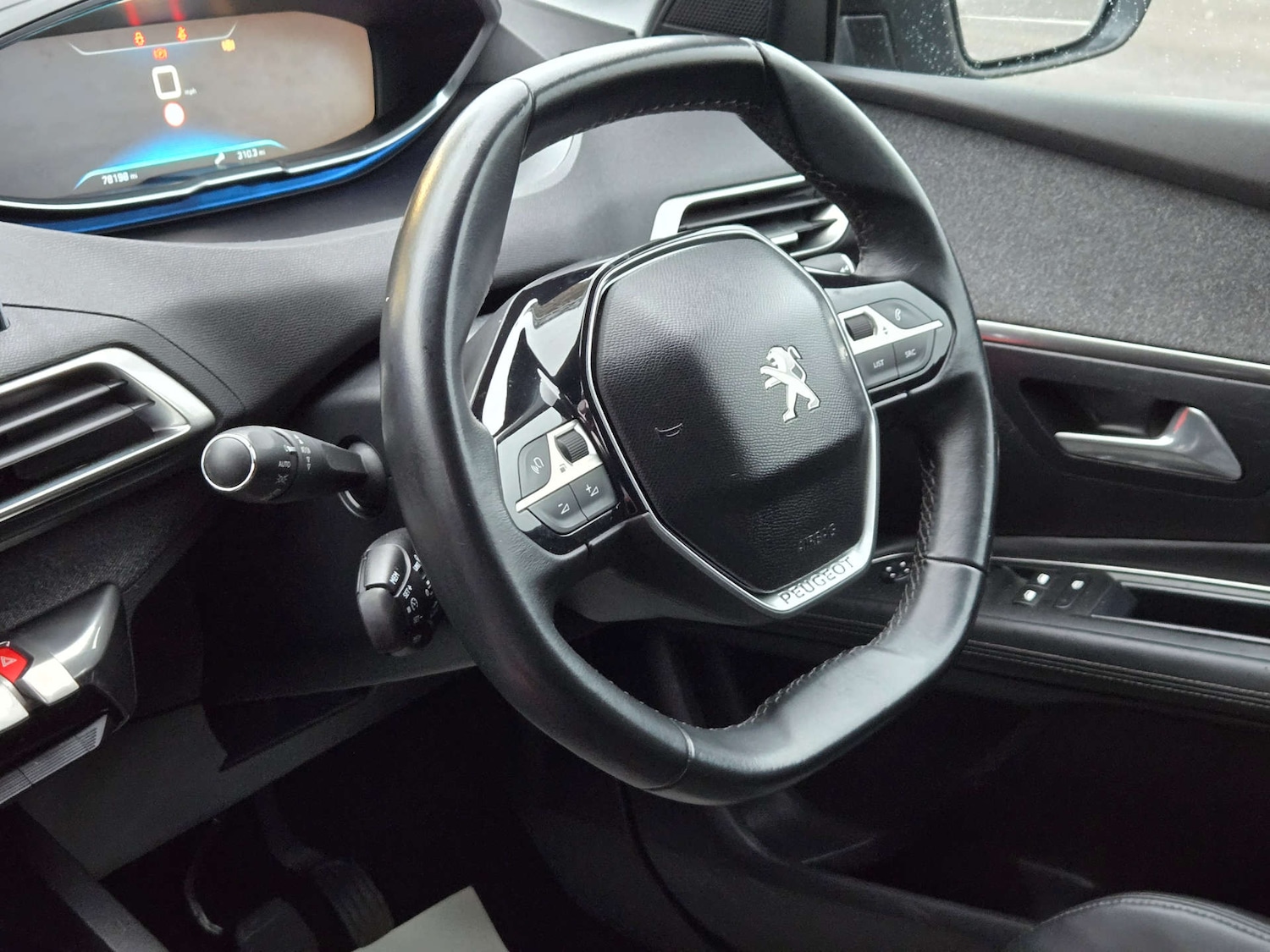 Used Peugeot 3008 2017 for sale - 77720521: Photo 31