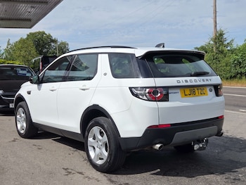 Used Land Rover Discovery Sport 2018 for sale - 79129938: Photo