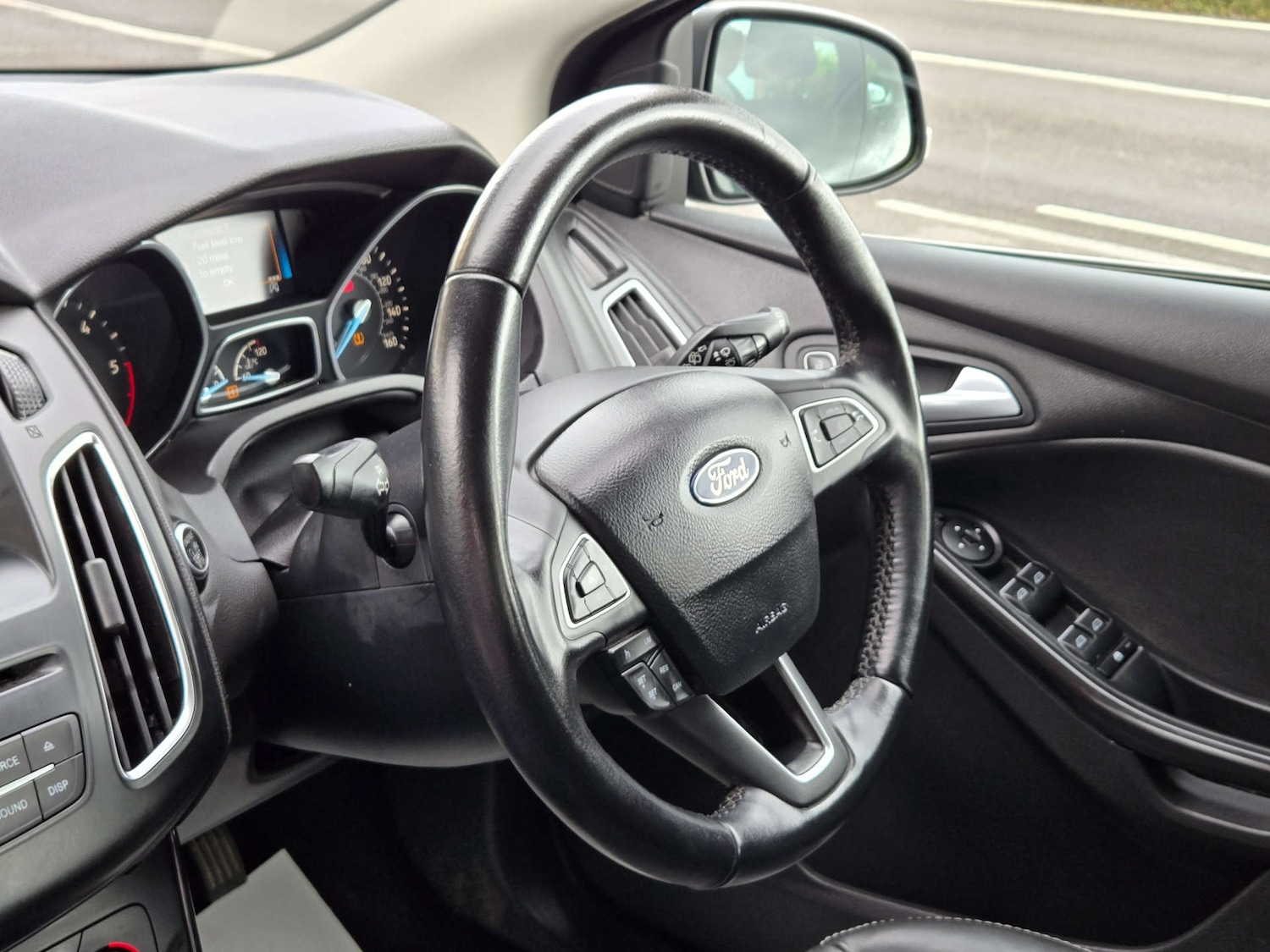 Used Ford Focus 2015 for sale - 76314258: Photo 27