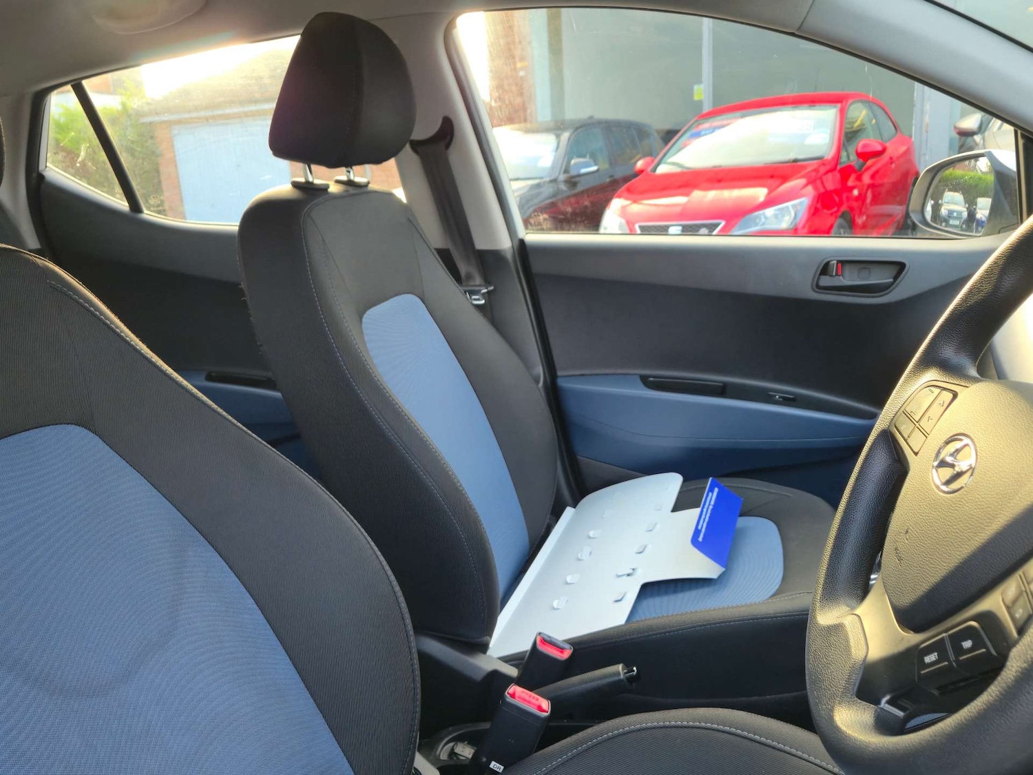 Used Hyundai i10 2016 for sale - 76888038: Photo 16