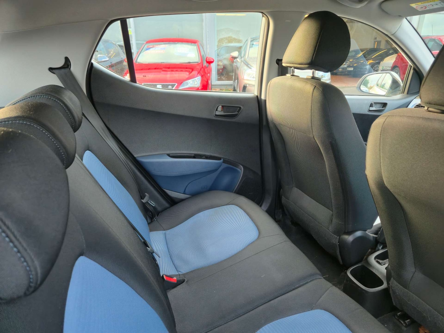 Used Hyundai i10 2016 for sale - 76888038: Photo 27