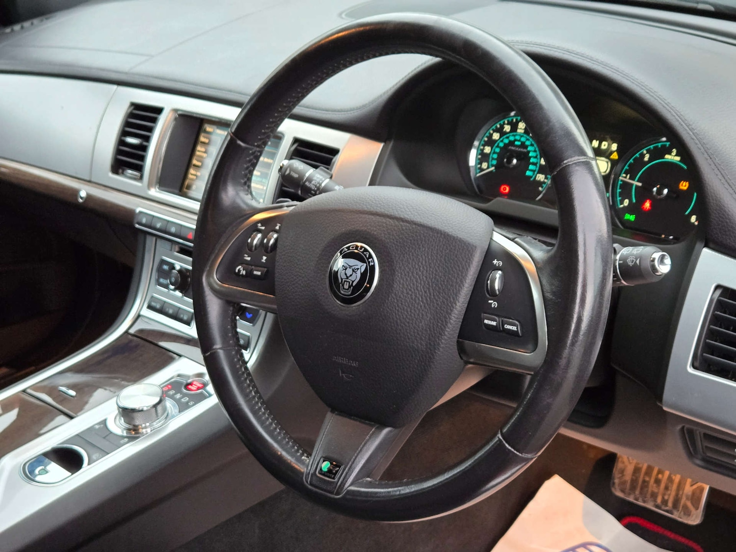 Used Jaguar XF 2015 for sale - 76941886: Photo 18