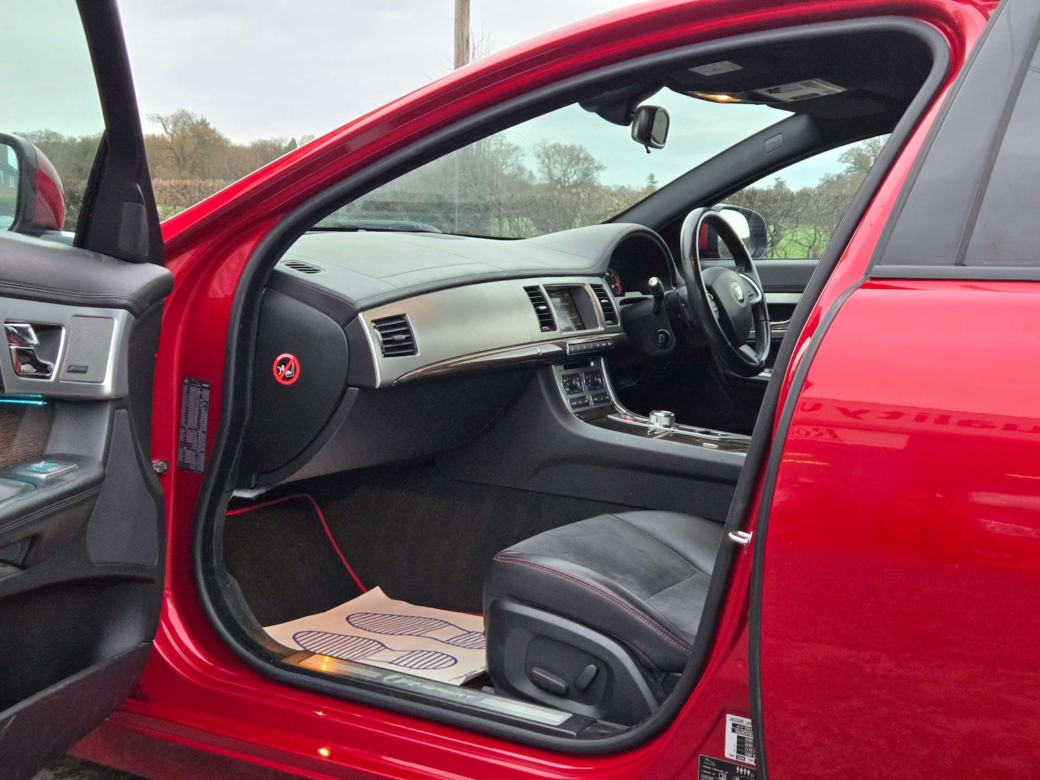 Used Jaguar XF 2015 for sale - 76941886: Photo 26