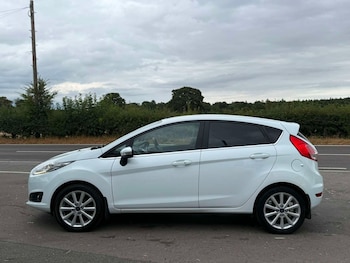 Used Ford Fiesta 2015 for sale - 79517127: Photo