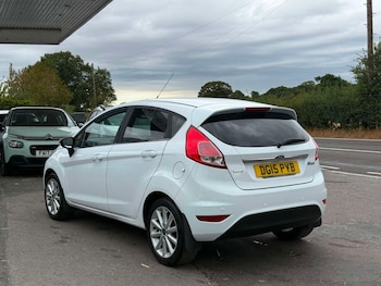 Used Ford Fiesta 2015 for sale - 79517127: Photo