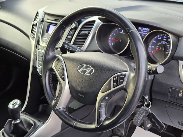 Used Hyundai i30 2016 for sale - 76237439: Photo 17
