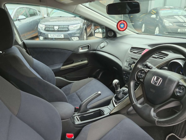Used Honda Civic 2012 for sale - 76280345: Photo 19