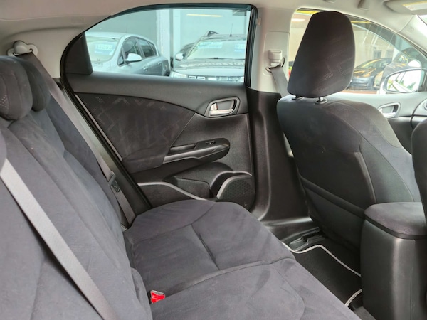 Used Honda Civic 2012 for sale - 76280345: Photo 22
