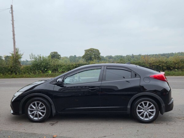 Used Honda Civic 2012 for sale - 76280345: Photo 3
