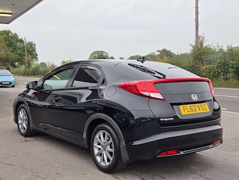 Used Honda Civic 2012 for sale - 76280345: Photo 4