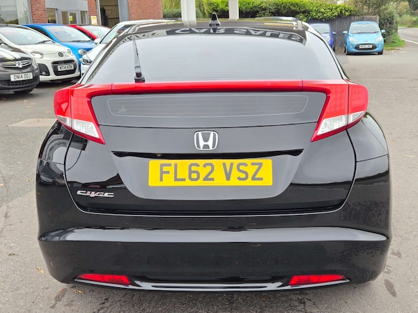 Used Honda Civic 2012 for sale - 76280345: Photo 5