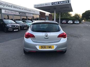 Used Vauxhall Astra 2011 for sale - 75626485: Photo