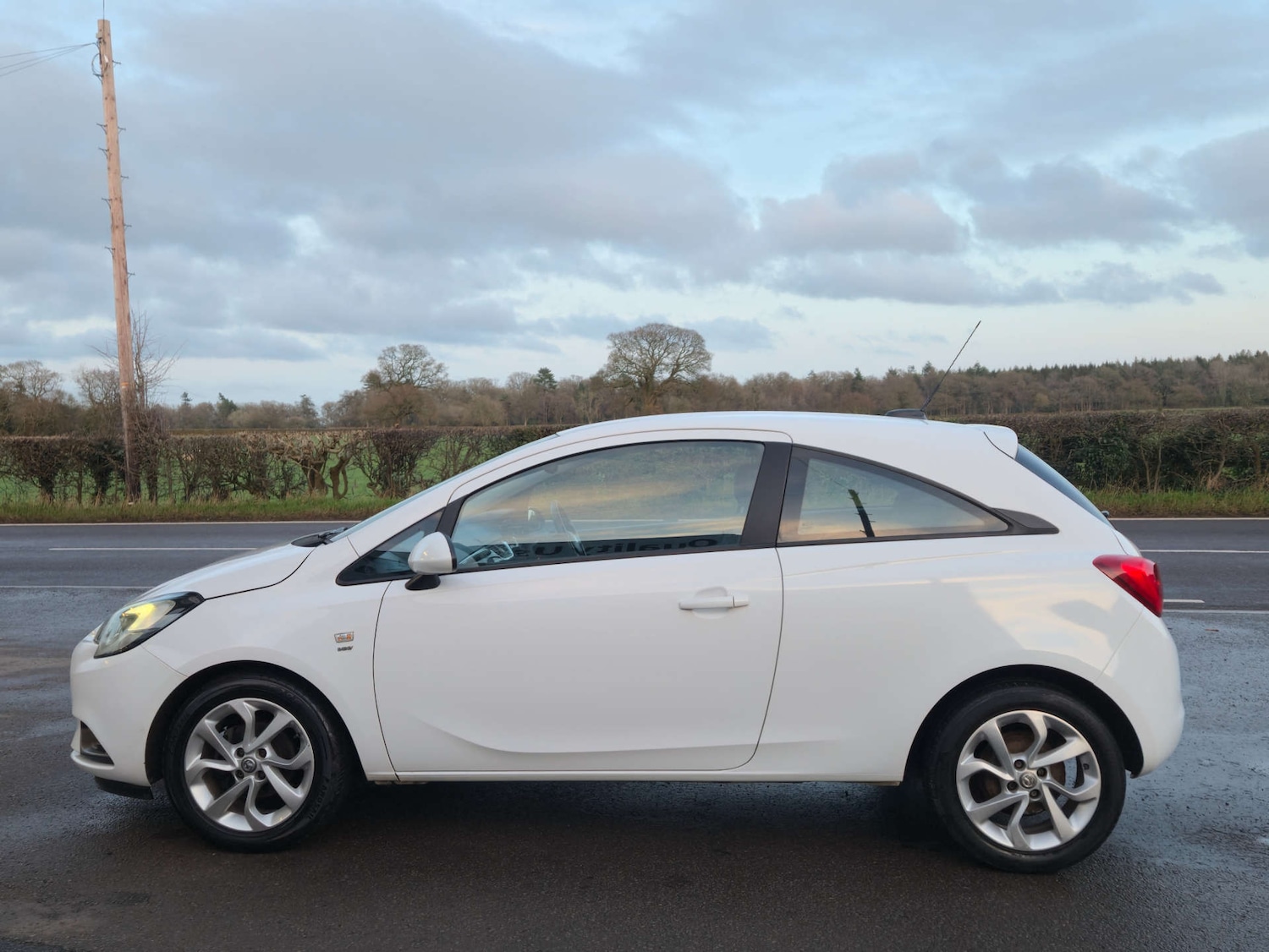 Used Vauxhall Corsa 2016 for sale - 77022628: Photo 3
