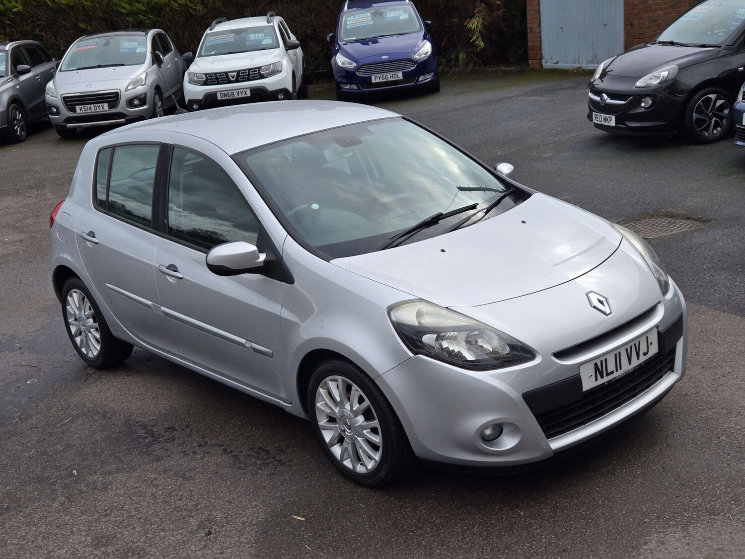 Used Renault Clio 2011 for sale - 77498251: Photo 13
