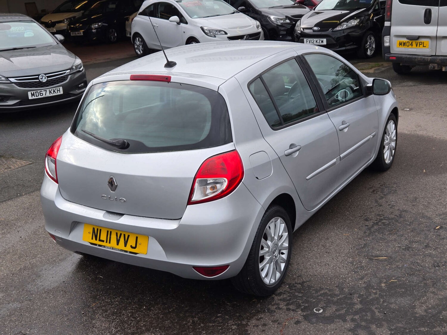 Used Renault Clio 2011 for sale - 77498251: Photo 16