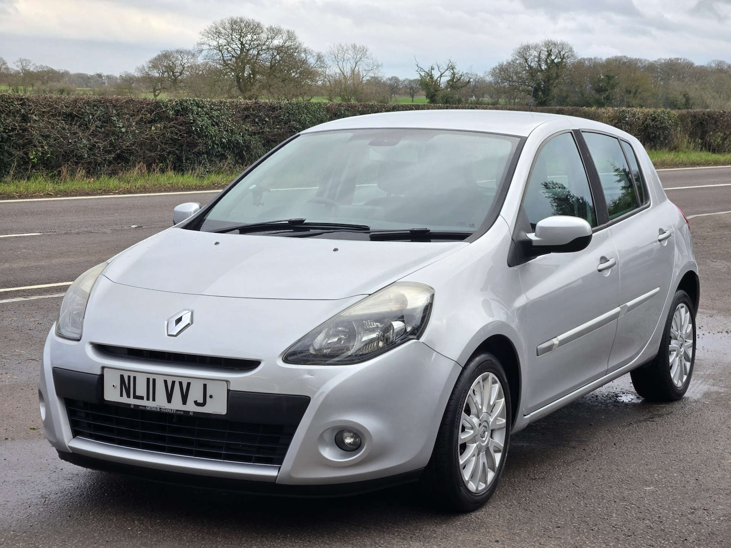 Used Renault Clio 2011 for sale - 77498251: Photo 2