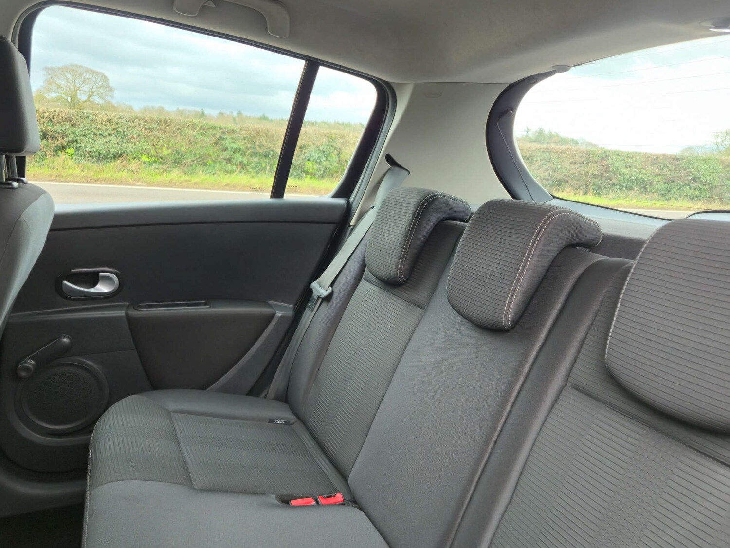 Used Renault Clio 2011 for sale - 77498251: Photo 27