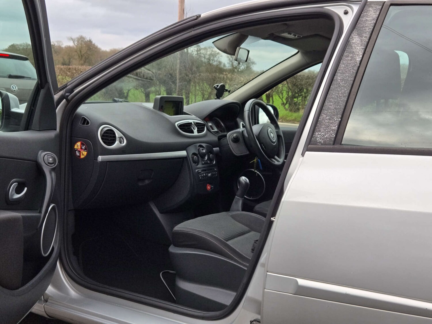 Used Renault Clio 2011 for sale - 77498251: Photo 28