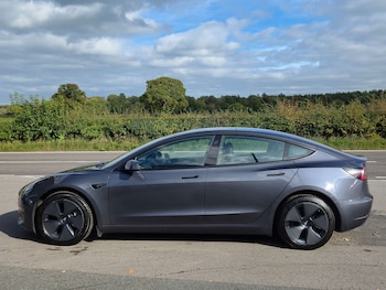 Used Tesla Model 3 2021 for sale - 76237438: Photo