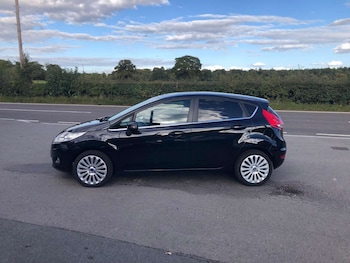 Used Ford Fiesta 2009 for sale - 76278378: Photo