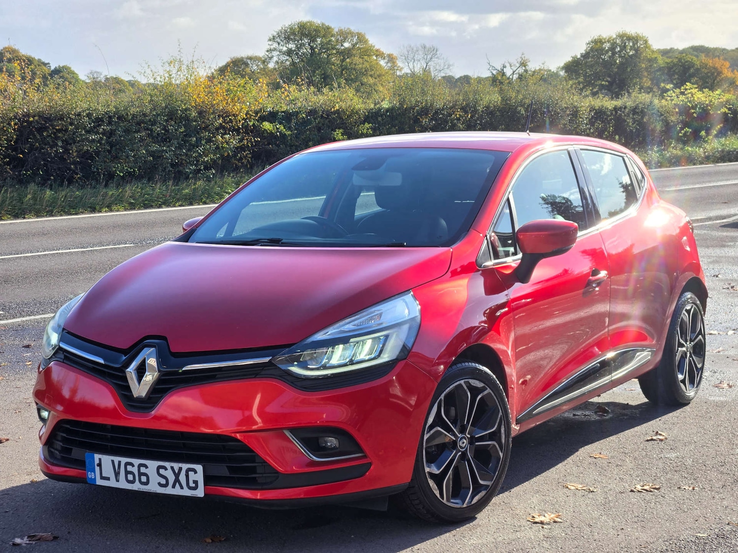 Used Renault Clio 2016 for sale - 76369452: Photo 1