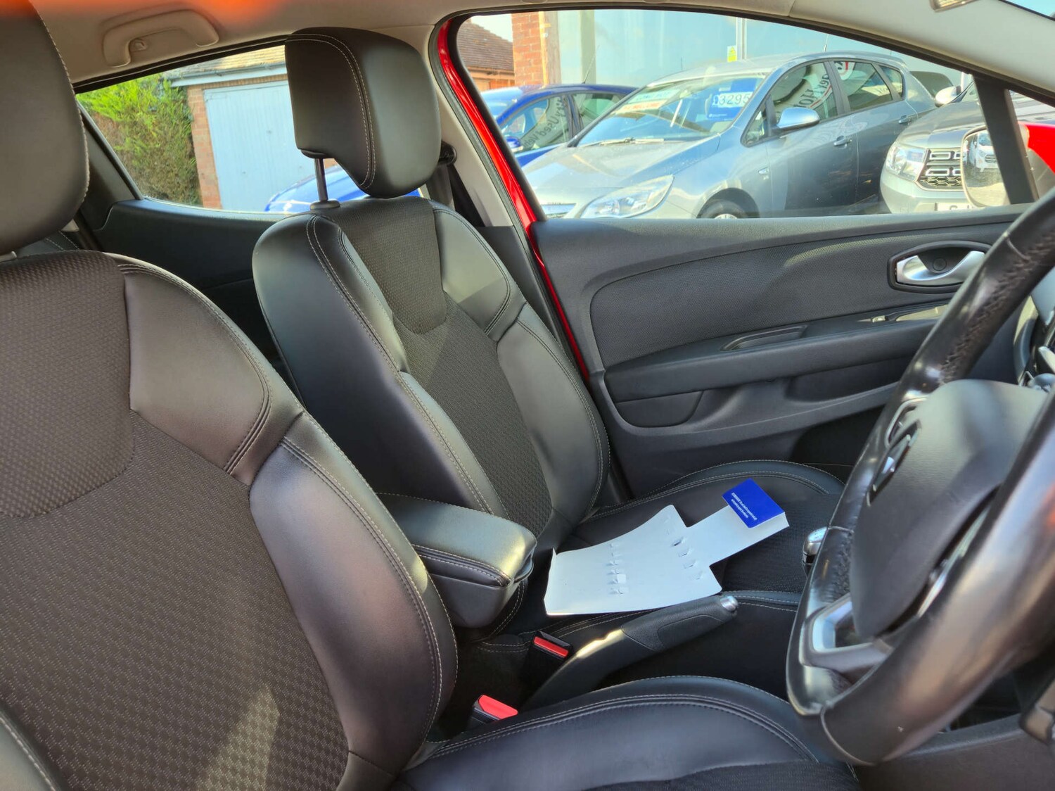 Used Renault Clio 2016 for sale - 76369452: Photo 24