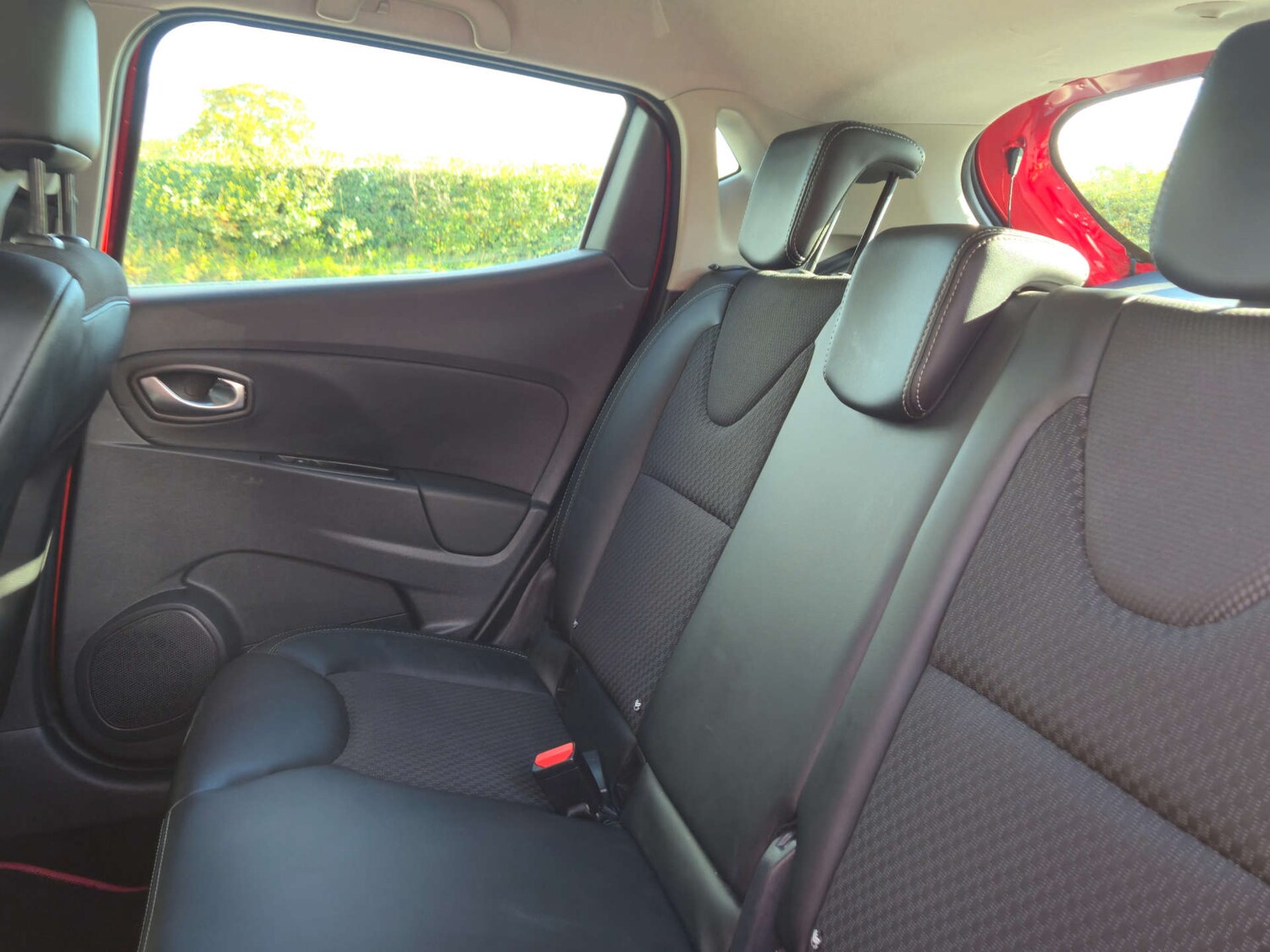 Used Renault Clio 2016 for sale - 76369452: Photo 28