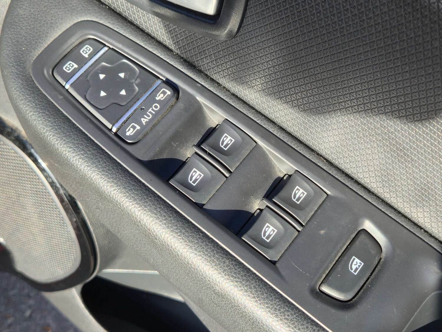 Used Renault Clio 2016 for sale - 76369452: Photo 40