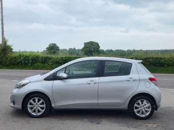 Used Toyota Yaris 2013 for sale - 74902010: Photo