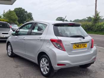 Used Toyota Yaris 2013 for sale - 74902010: Photo