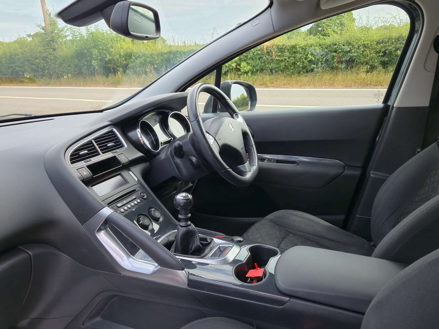 Used Peugeot 3008 2015 for sale - 76878101: Photo 28