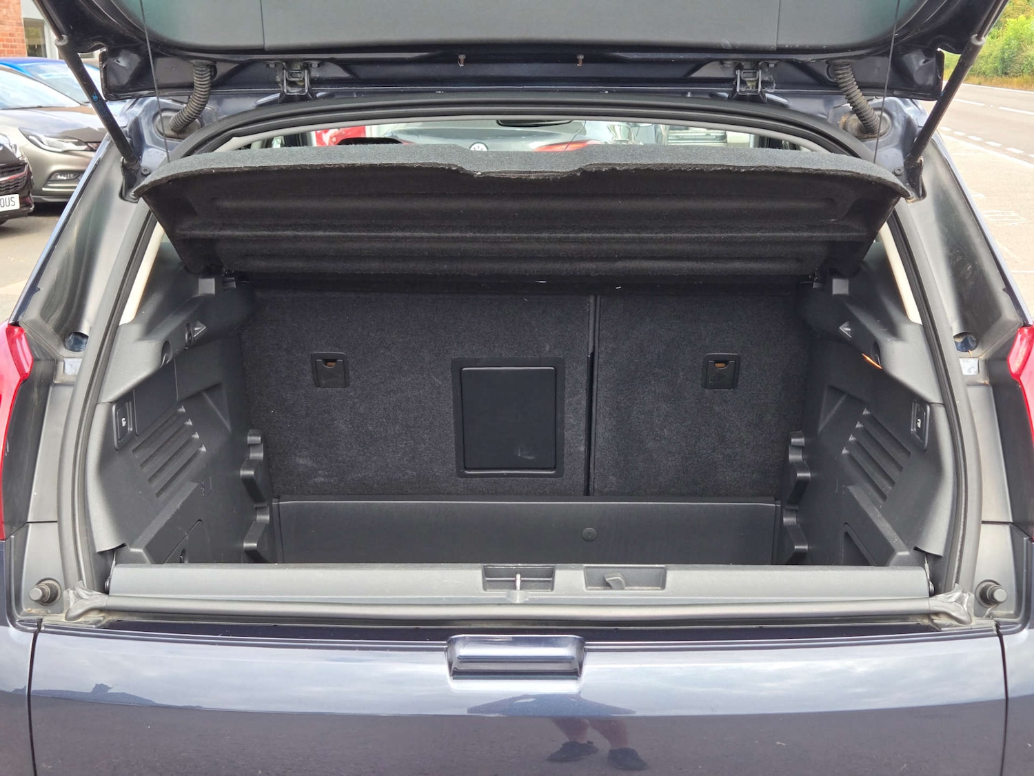 Used Peugeot 3008 2015 for sale - 76878101: Photo 5