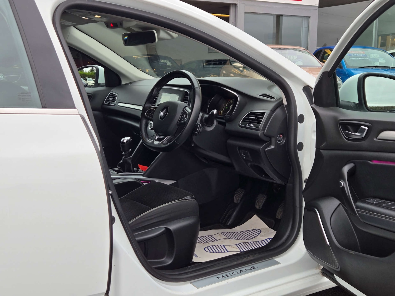 Used Renault Megane 2017 for sale - 76601085: Photo 17