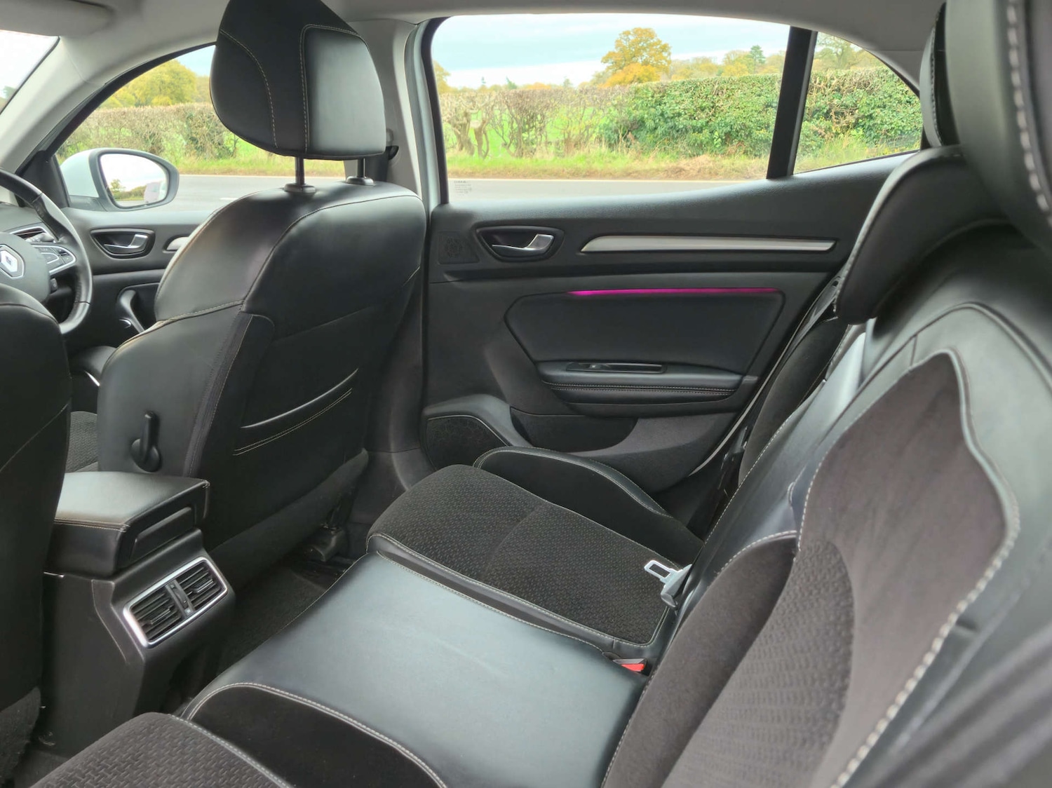 Used Renault Megane 2017 for sale - 76601085: Photo 26