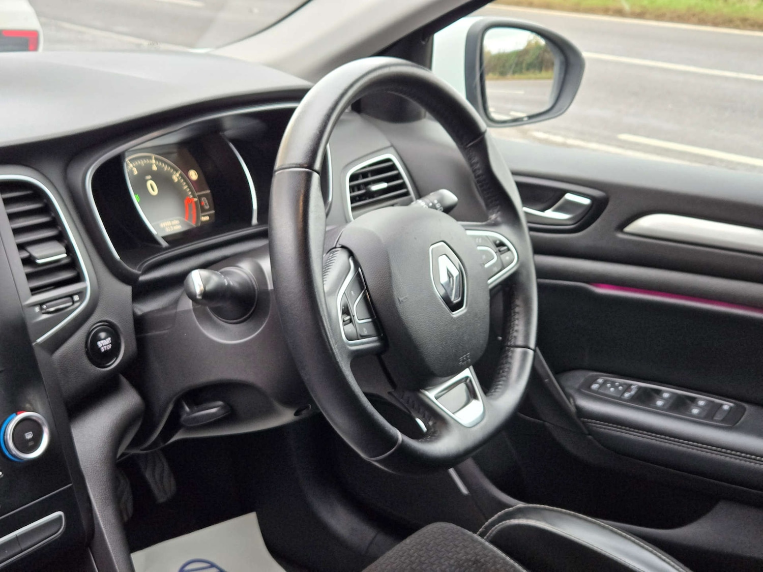 Used Renault Megane 2017 for sale - 76601085: Photo 29