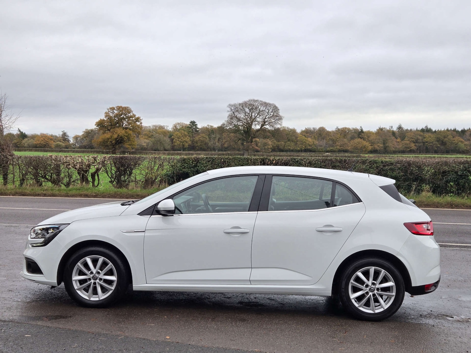 Used Renault Megane 2017 for sale - 76601085: Photo 3