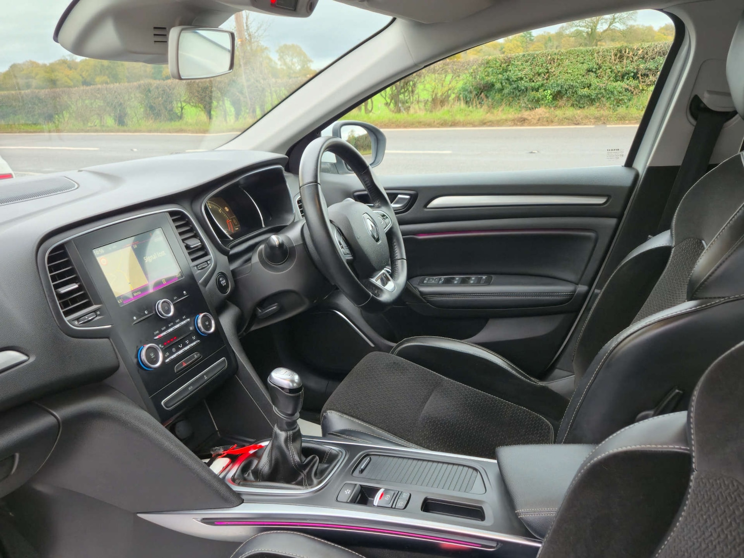 Used Renault Megane 2017 for sale - 76601085: Photo 30