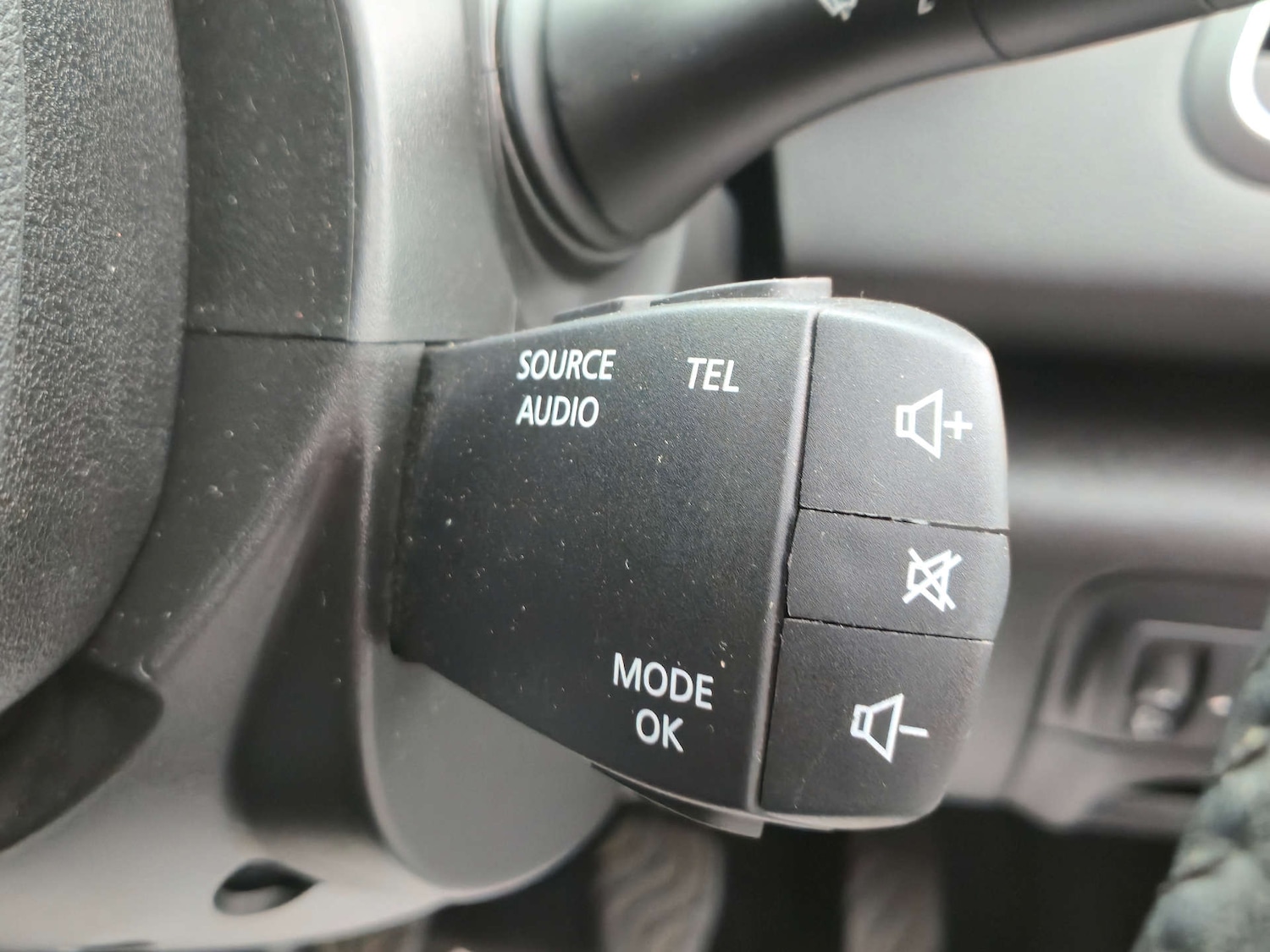 Used Renault Megane 2017 for sale - 76601085: Photo 50