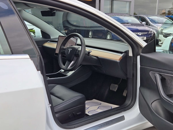 Used Tesla Model 3 2019 for sale - 76202274: Photo 16