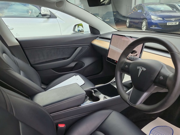 Used Tesla Model 3 2019 for sale - 76202274: Photo 18