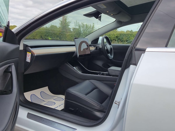 Used Tesla Model 3 2019 for sale - 76202274: Photo 28