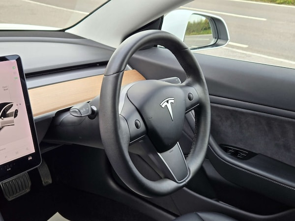 Used Tesla Model 3 2019 for sale - 76202274: Photo 29