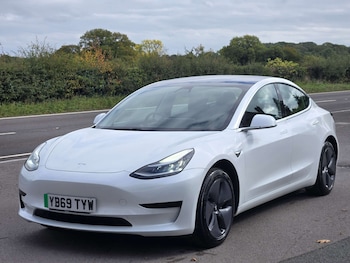Used Tesla Model 3 2019 for sale - 76202274: Photo 2