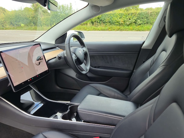 Used Tesla Model 3 2019 for sale - 76202274: Photo 30