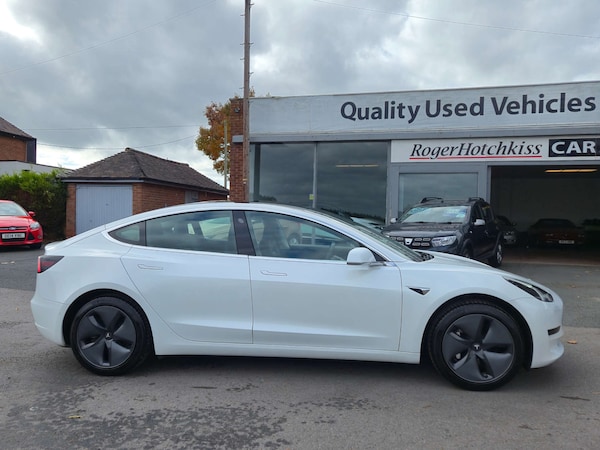 Used Tesla Model 3 2019 for sale - 76202274: Photo 8