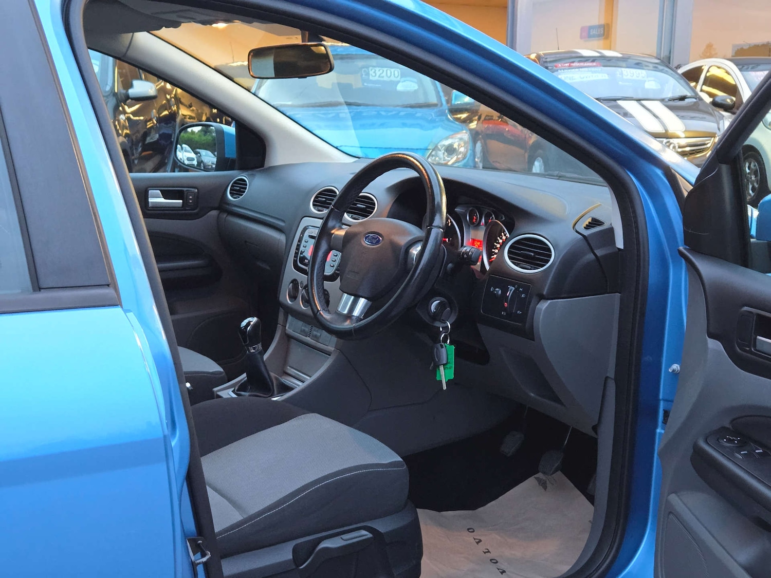 Used Ford Focus 2010 for sale - 76314259: Photo 16