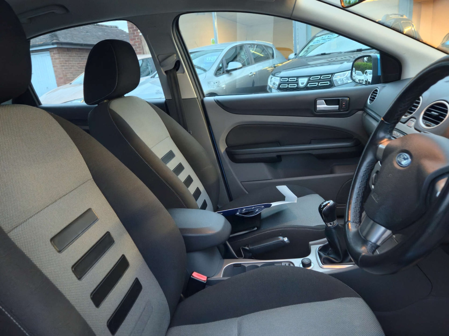 Used Ford Focus 2010 for sale - 76314259: Photo 19