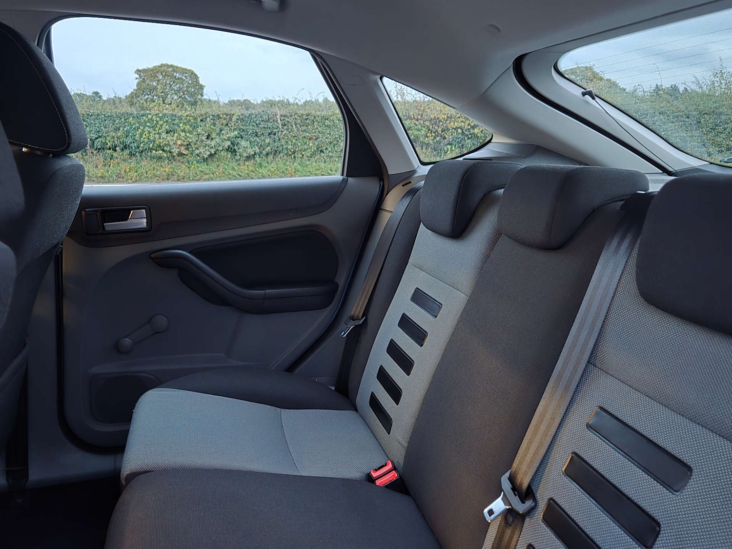 Used Ford Focus 2010 for sale - 76314259: Photo 26