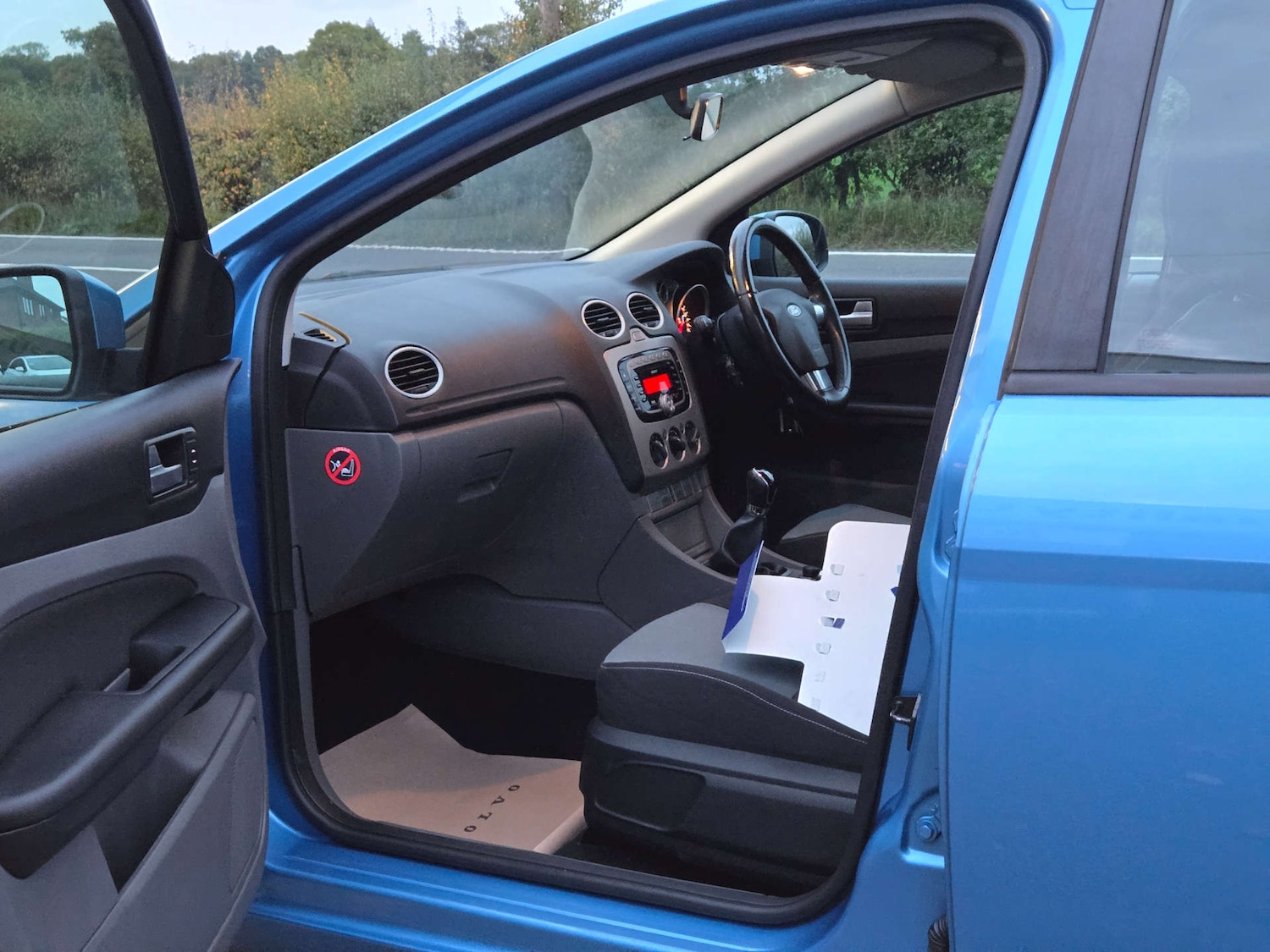 Used Ford Focus 2010 for sale - 76314259: Photo 27